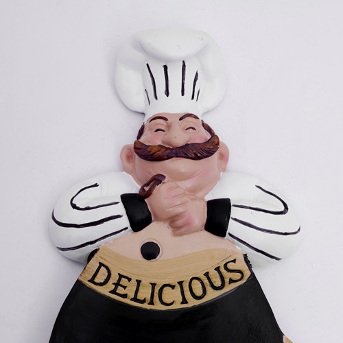 Chef and Fish Figurine Message - مراجعة Art Craft Bakery وسعره